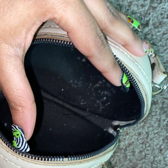 Cream Basketball Handbag - Picture 6 of 8